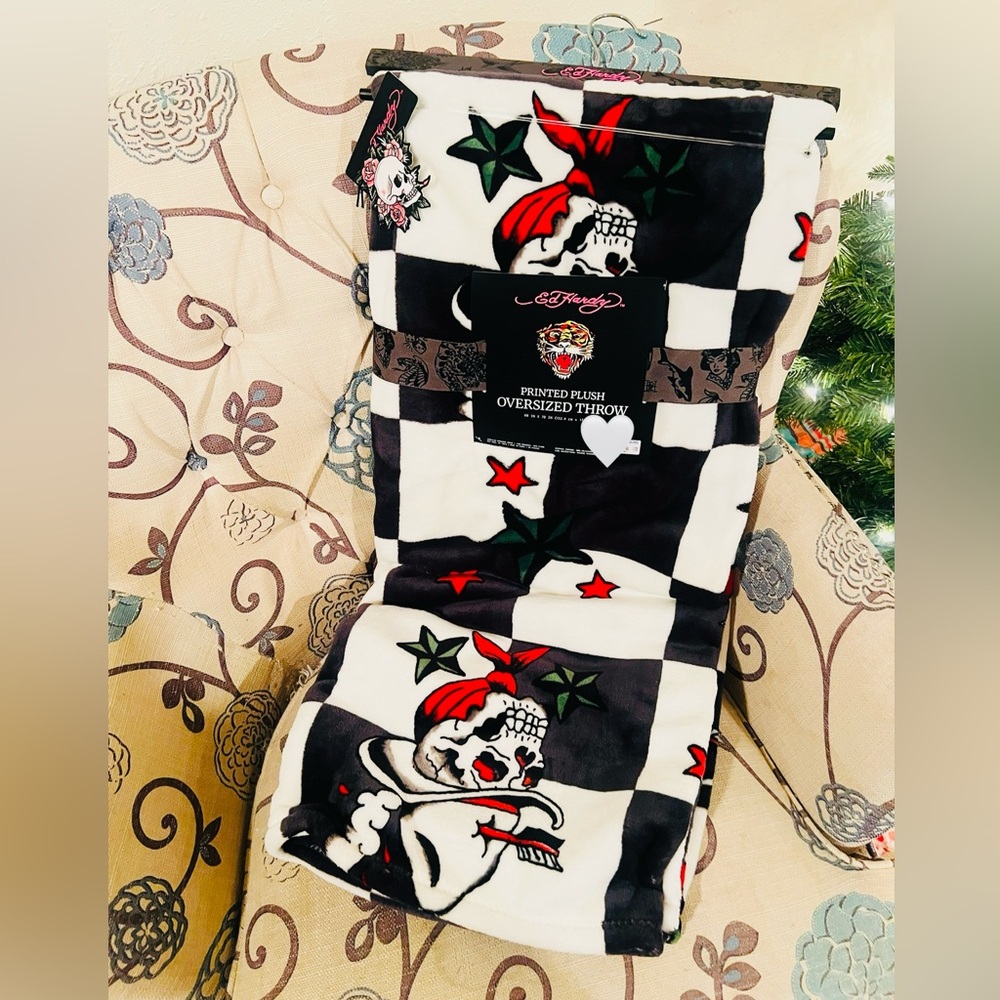 New Ed Hardy Skull Plush Throw - Red, Black, White